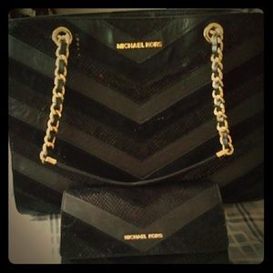 Micheal kors shoulder bag & wallet